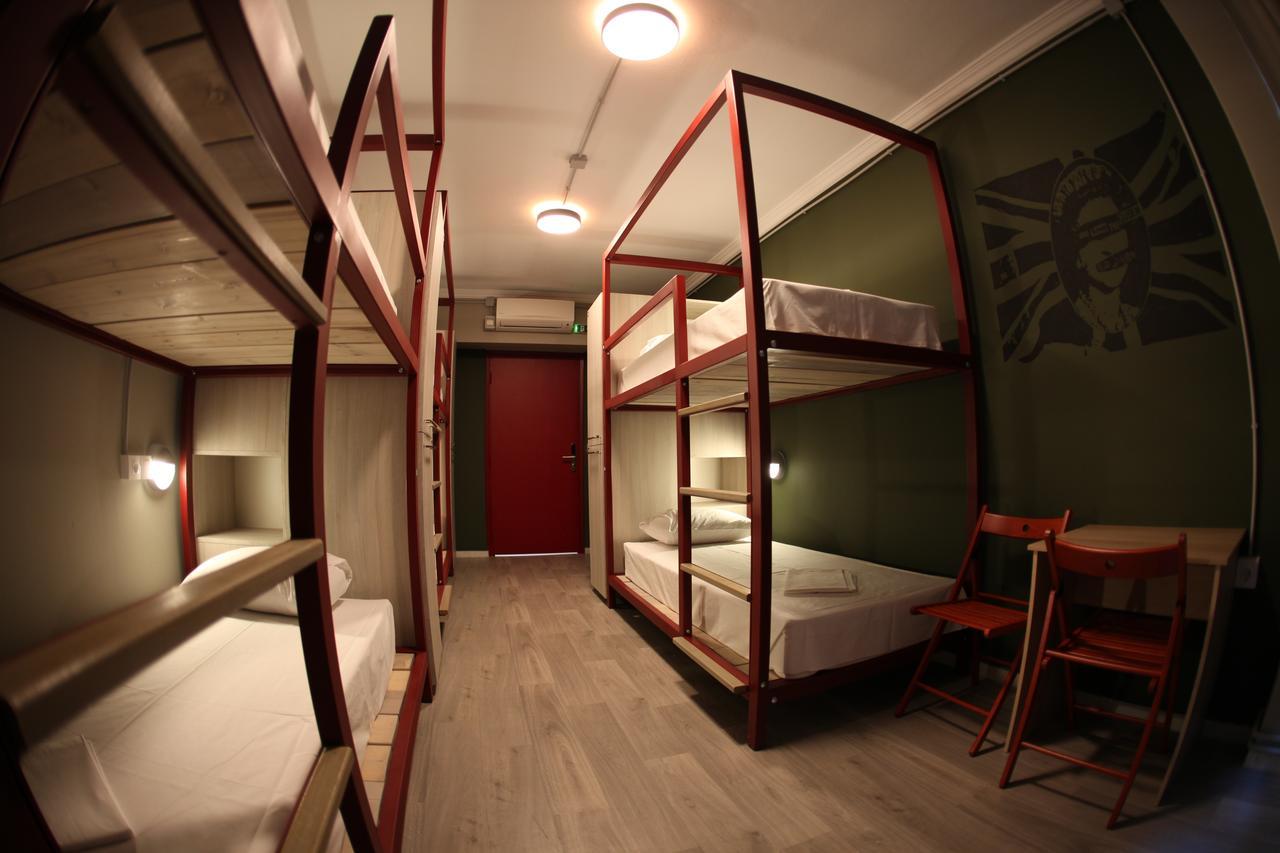 Bed 6-Bed Female Dormitory Room