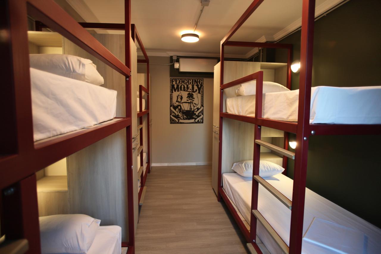 Bed 6-Bed Female Dormitory Room