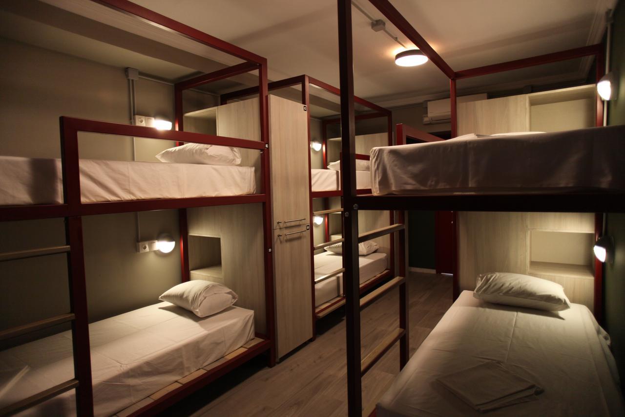 Bed 6-Bed Female Dormitory Room