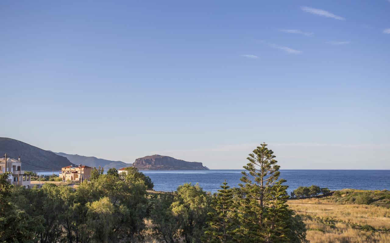 Double or Twin Room Partial Sea View