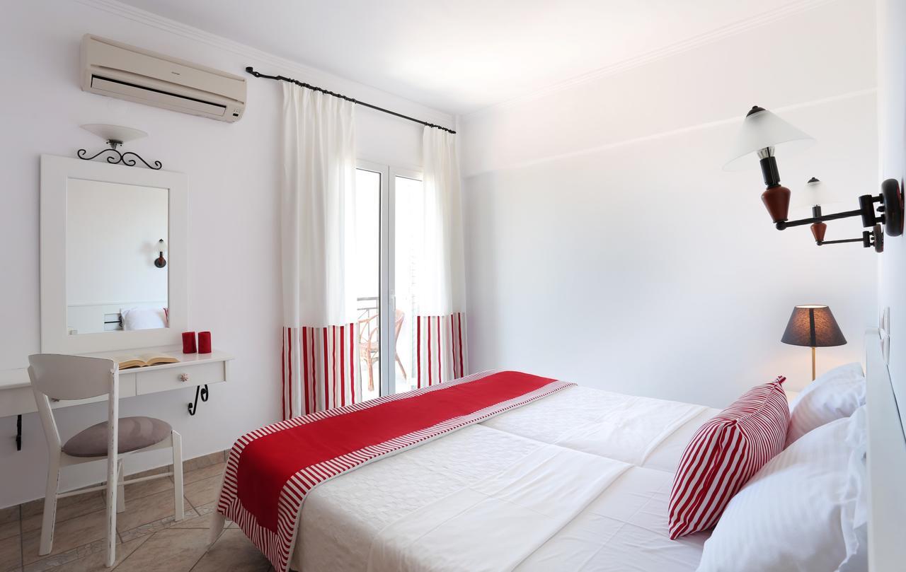 Double or Twin Room Sea View