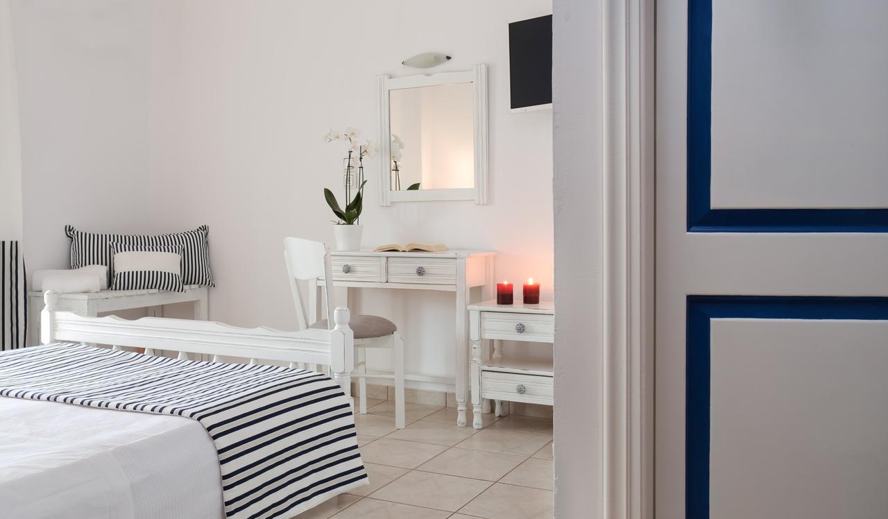 Double or Twin Room Partial Sea View