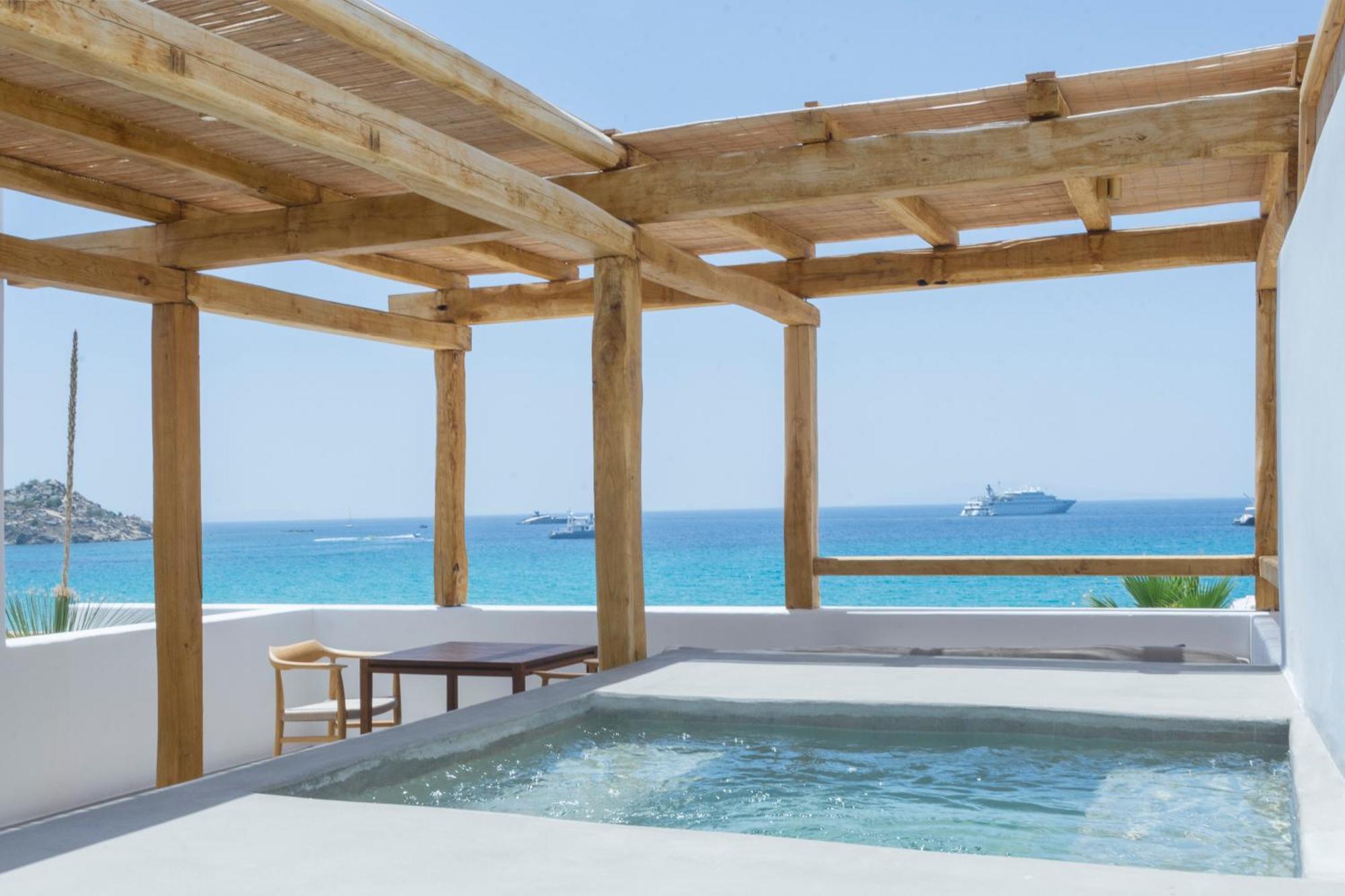 Deluxe Room Jacuzzi Sea View