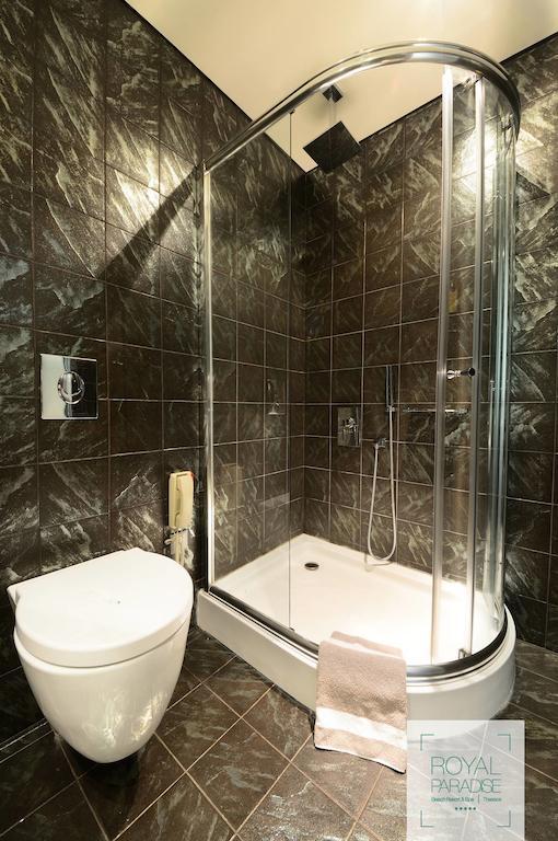 Double or Twin Room Garden View