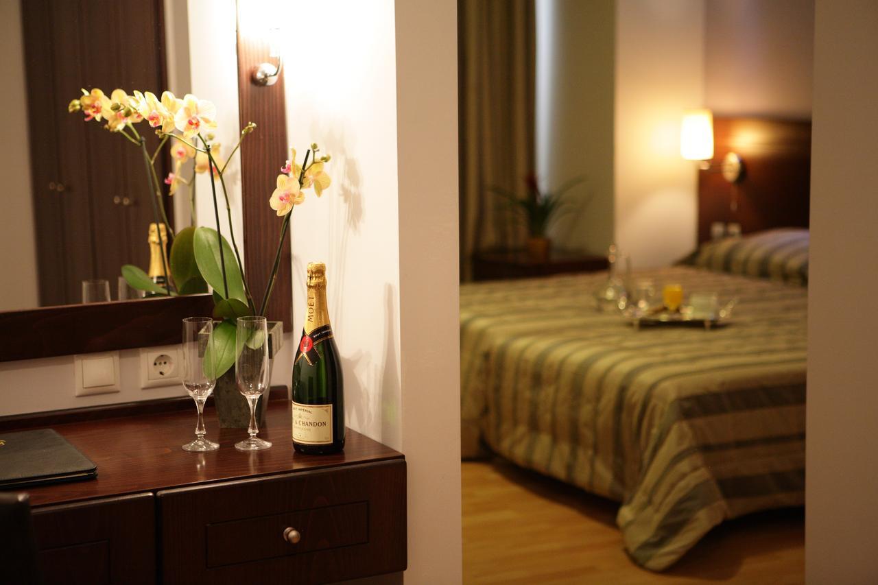 Standard King or Twin Room