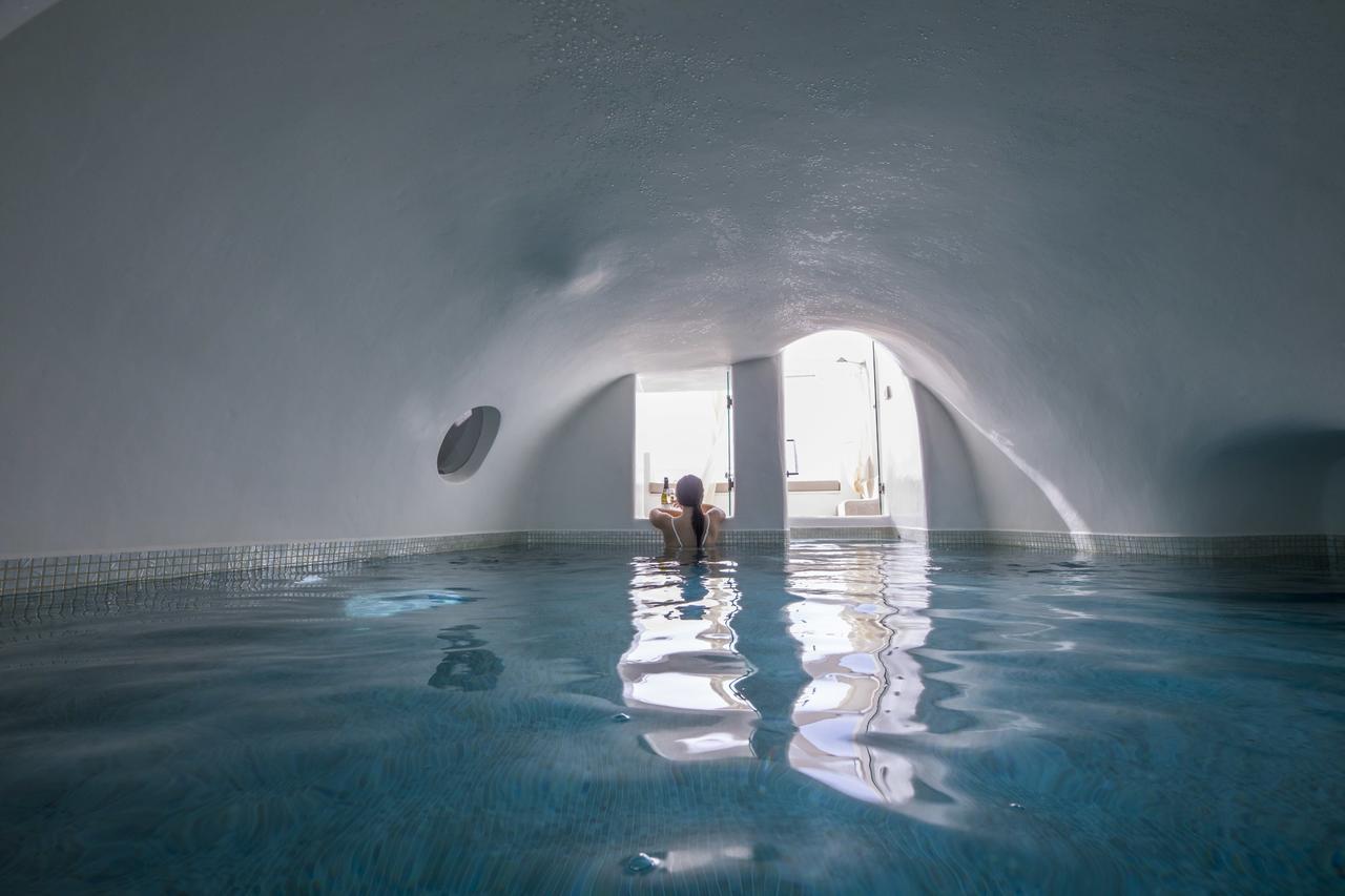 Cave Pool Suite with Caldera & Direct Sunset Views