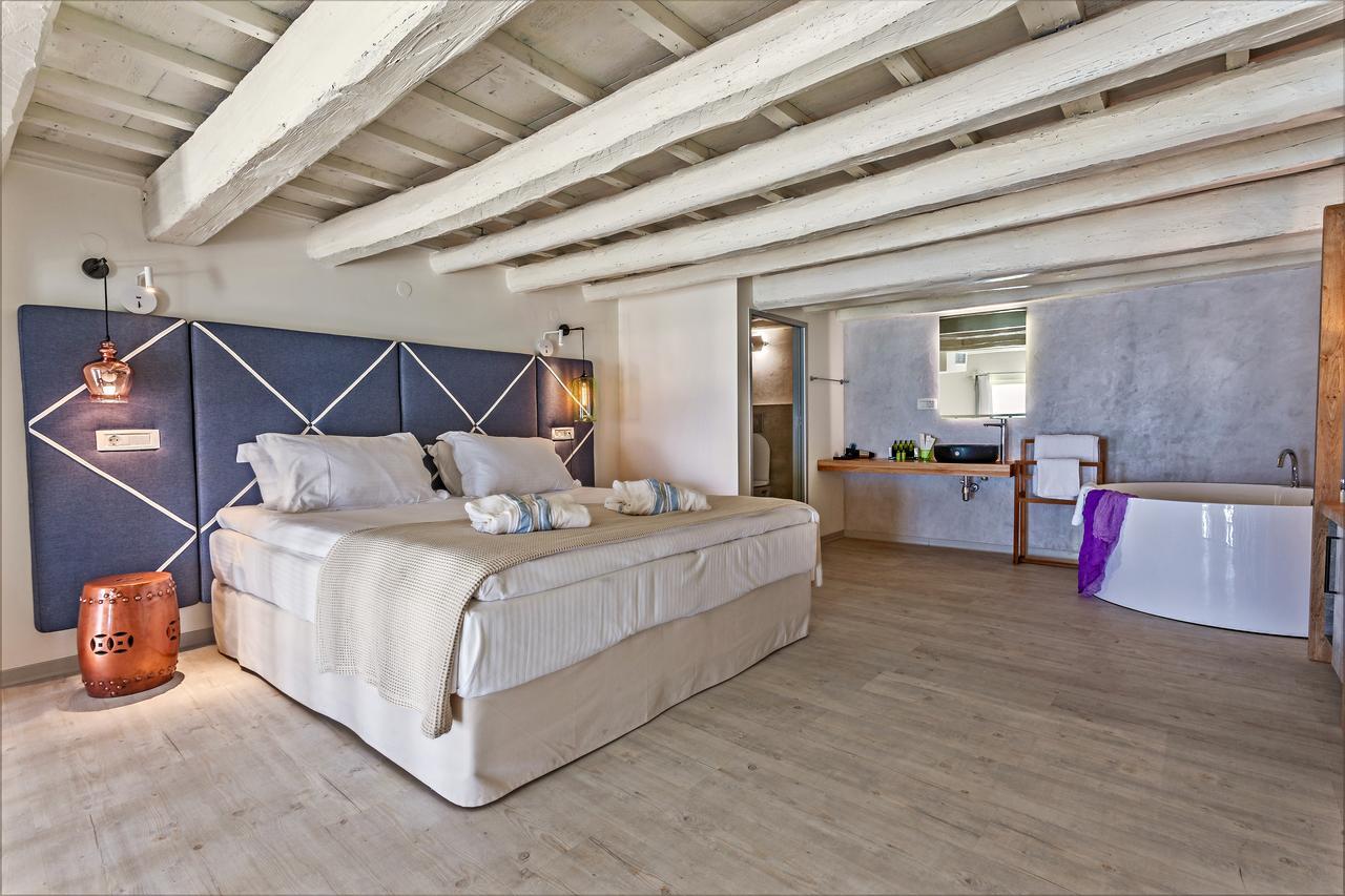 Executive Suite Sea View Split Level