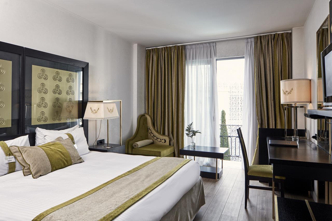Premium Comfort Room Garden View