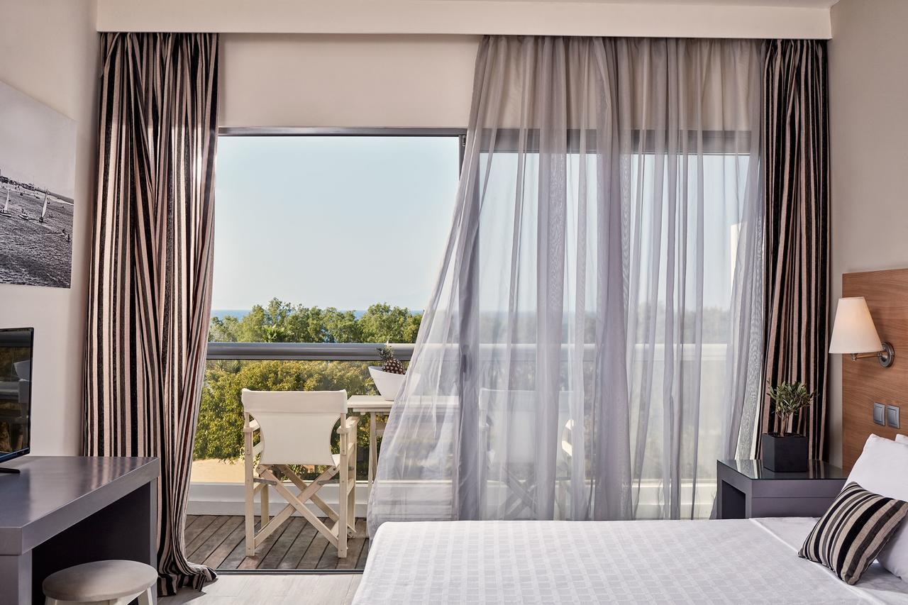 Double Room Pool View Sea View