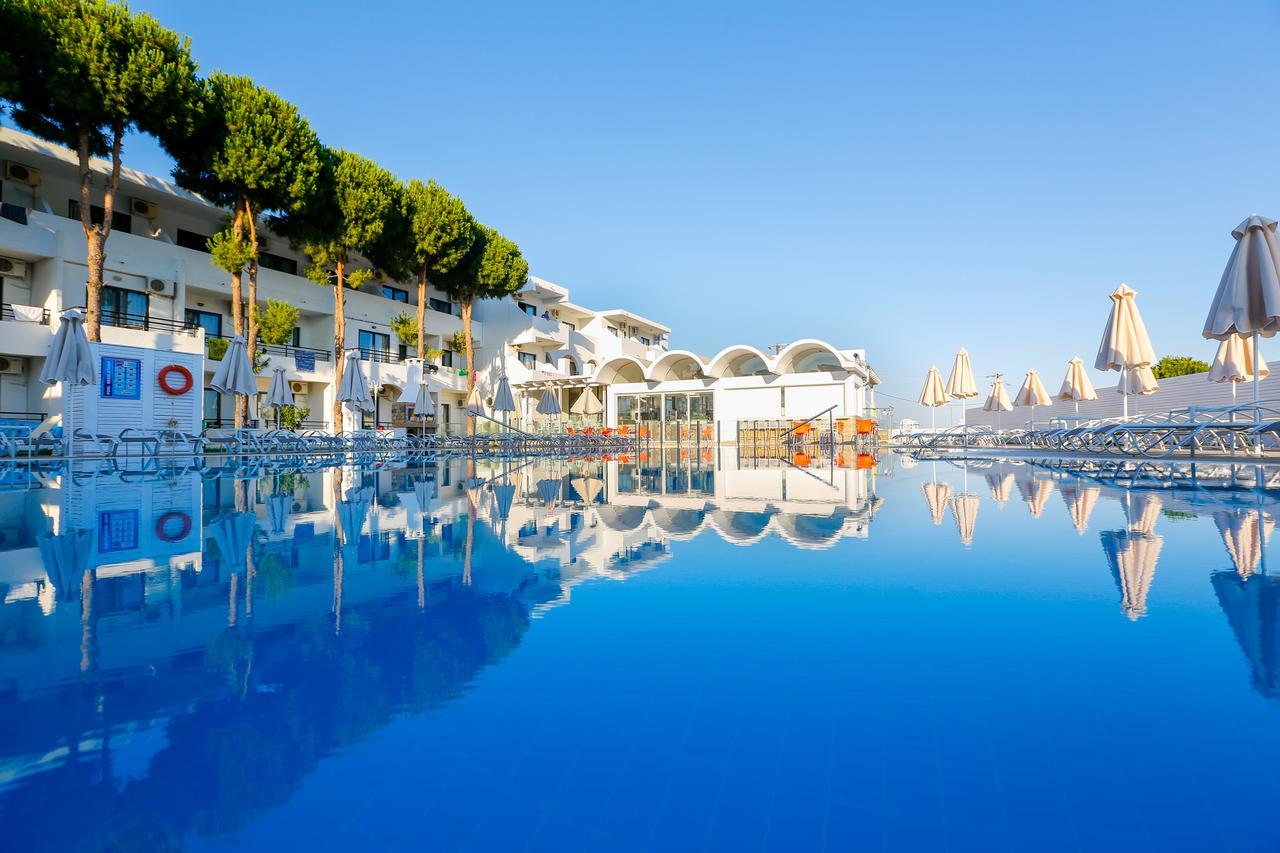 Deluxe Double or Twin Room Private Pool