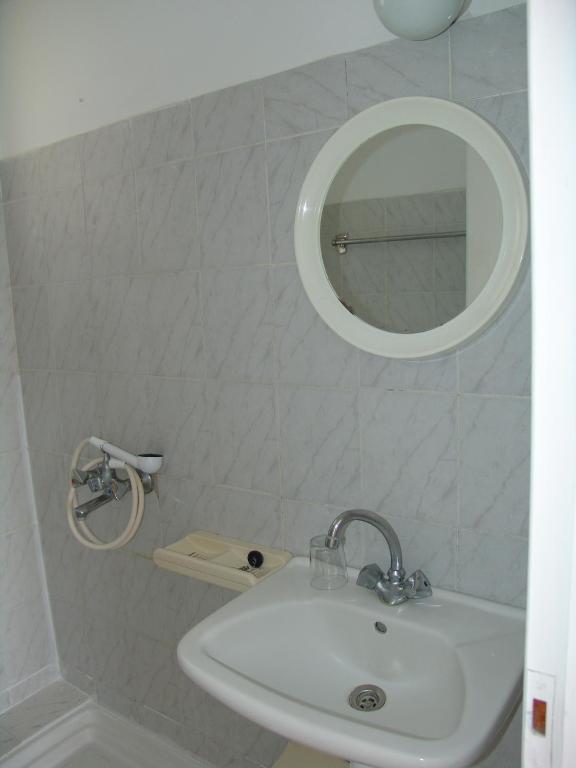 Studio (2 Adults)