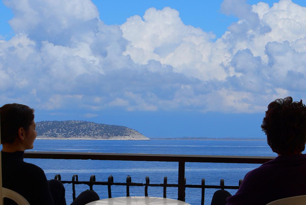 Double or Twin Room Sea View