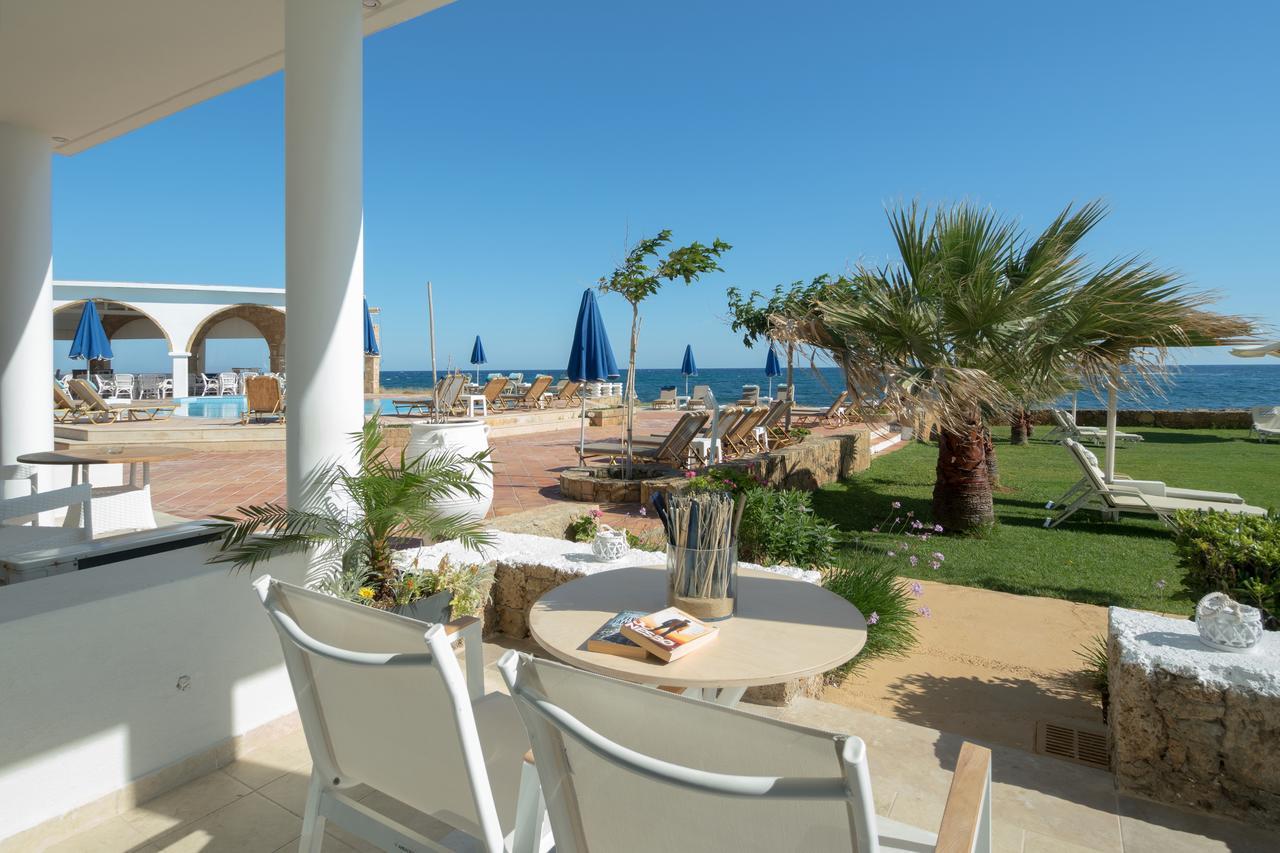 One-Bedroom Apartment Front Sea View