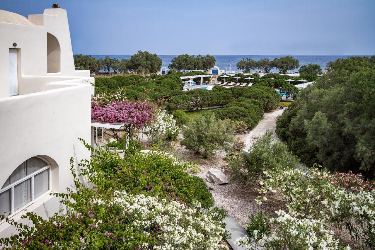 White Suite Panoramic View