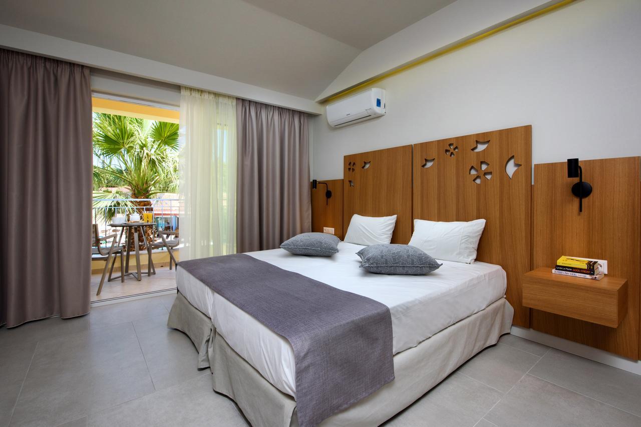 Deluxe Double or Twin Room Pool View
