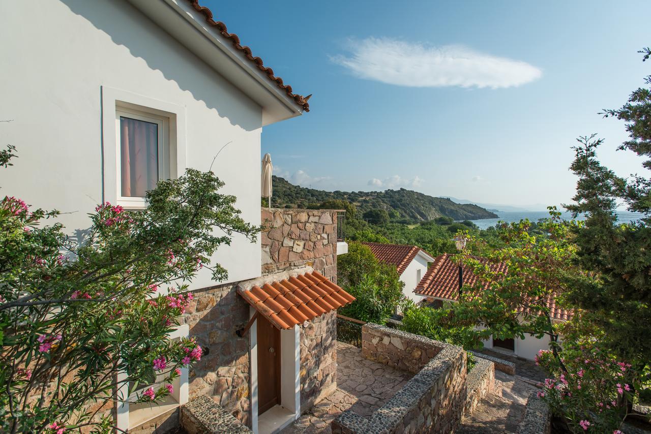 Bungalow Garden View