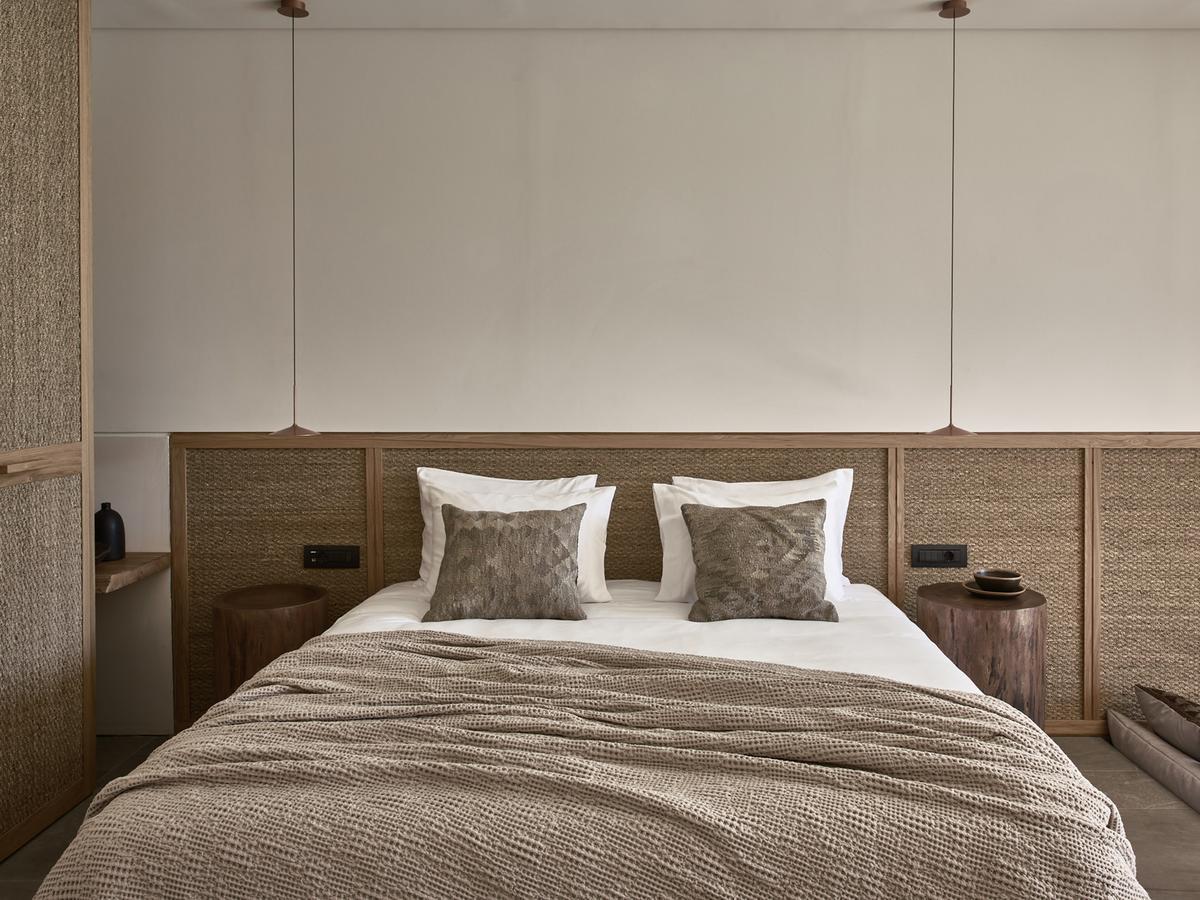Superior Suite Inland View