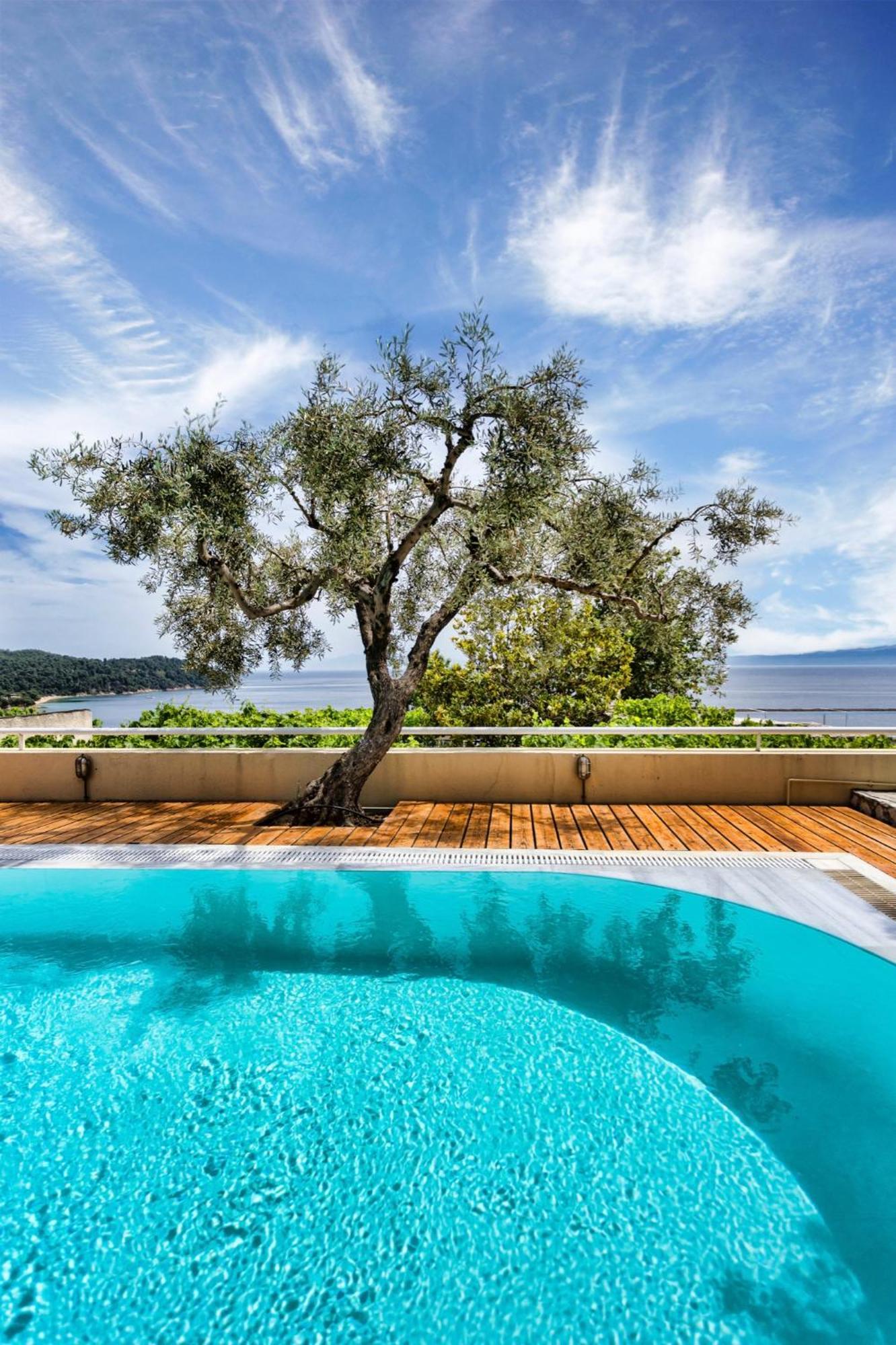 Maisonette Shared Pool