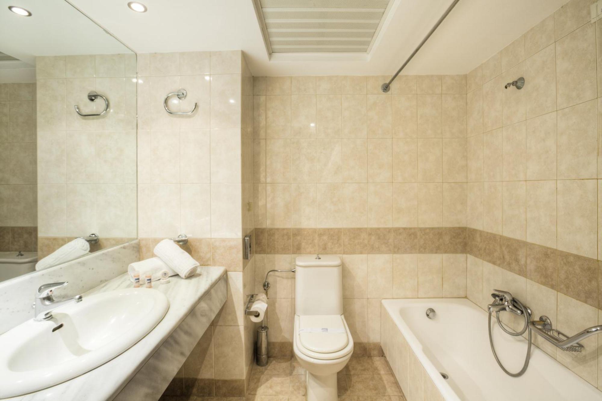 Double or Twin Room Land View