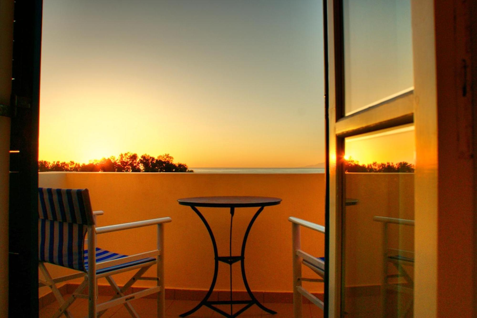 Double or Twin Room Sea View
