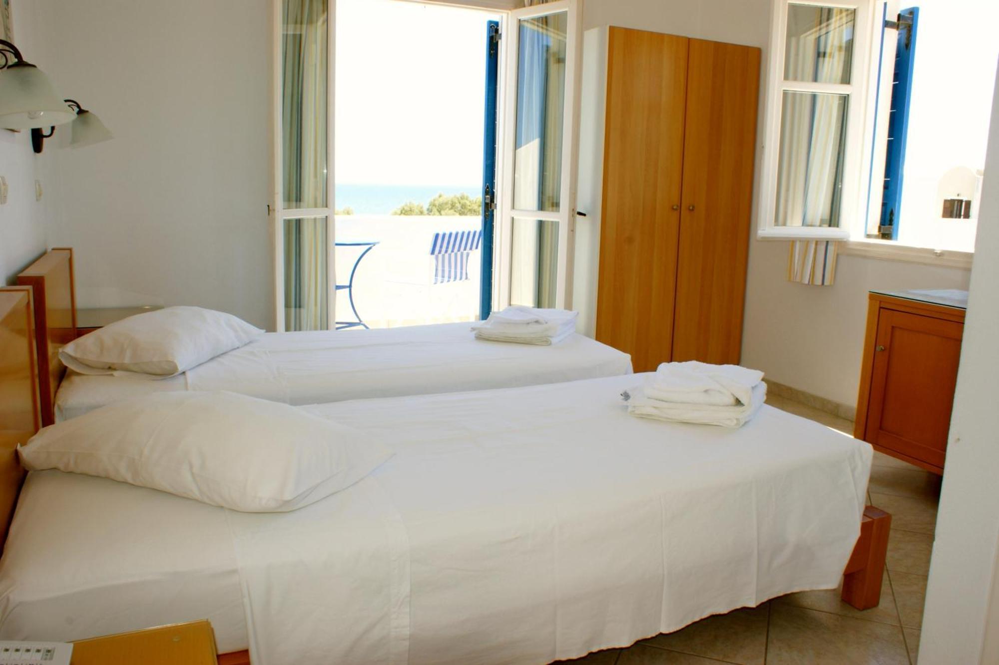 Double or Twin Room Sea View