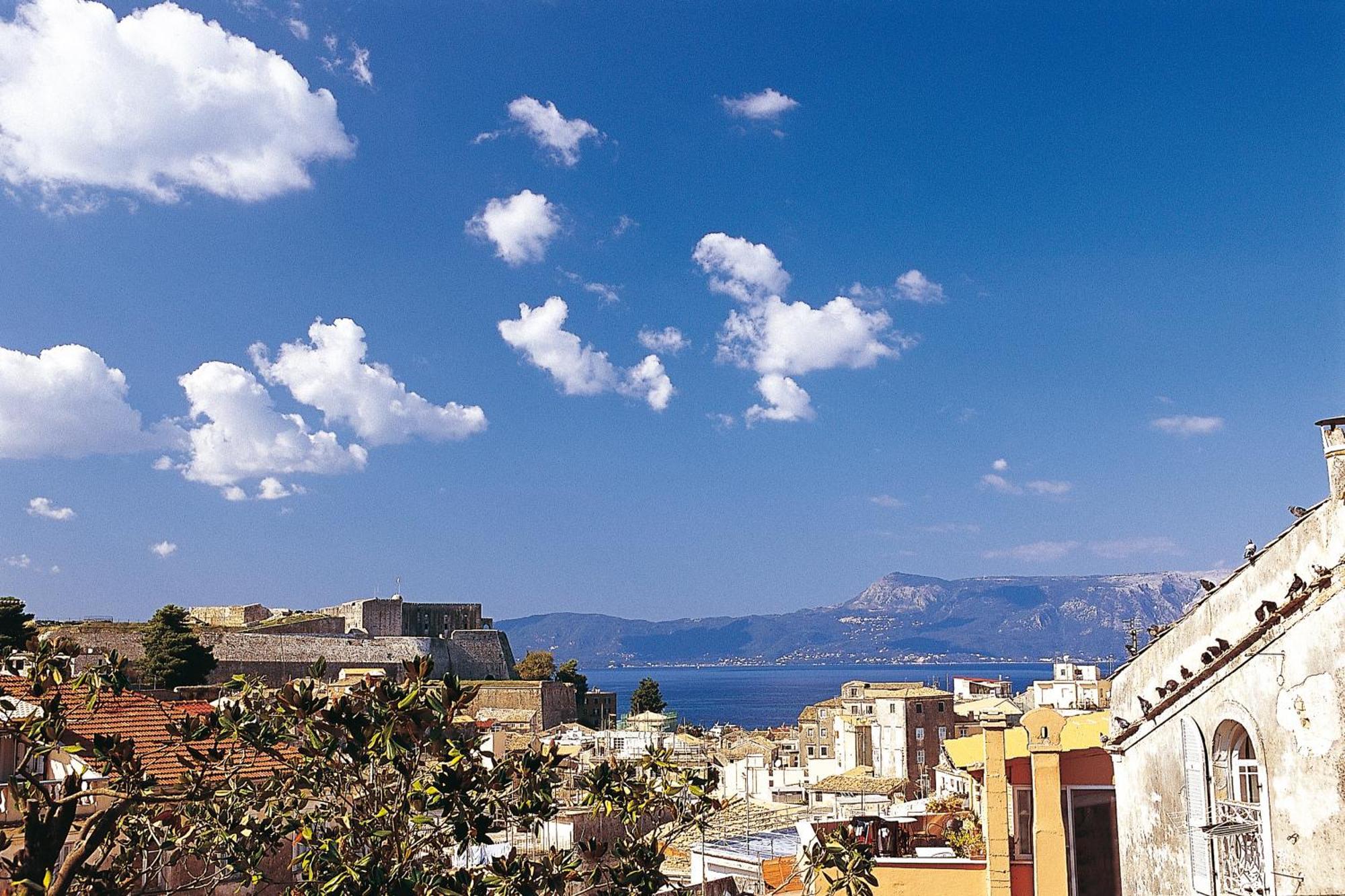 Suite Fortress View