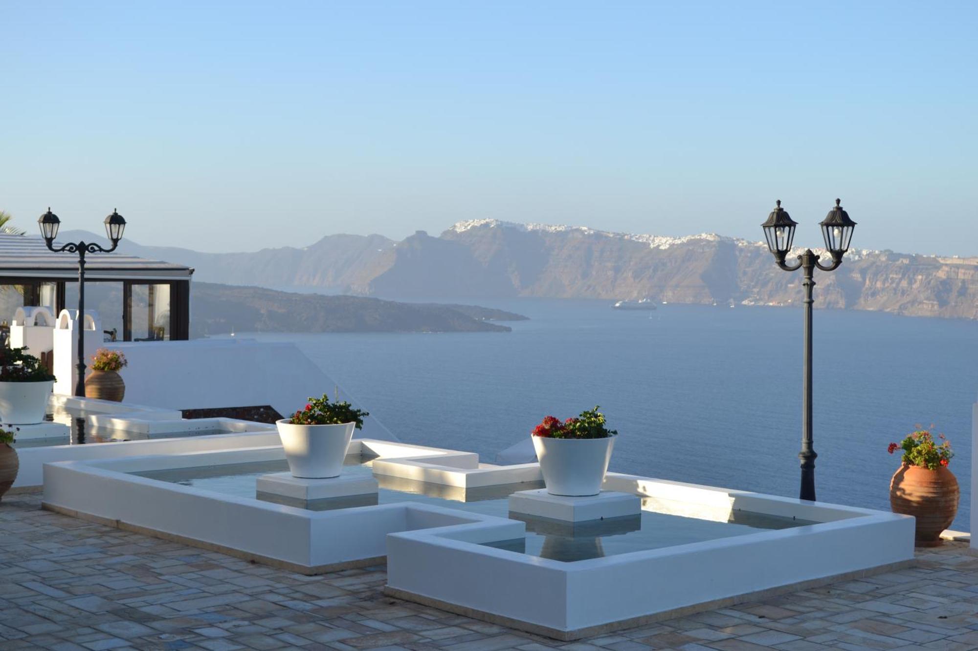 Cliffside Junior Suite Private Pool Caldera View