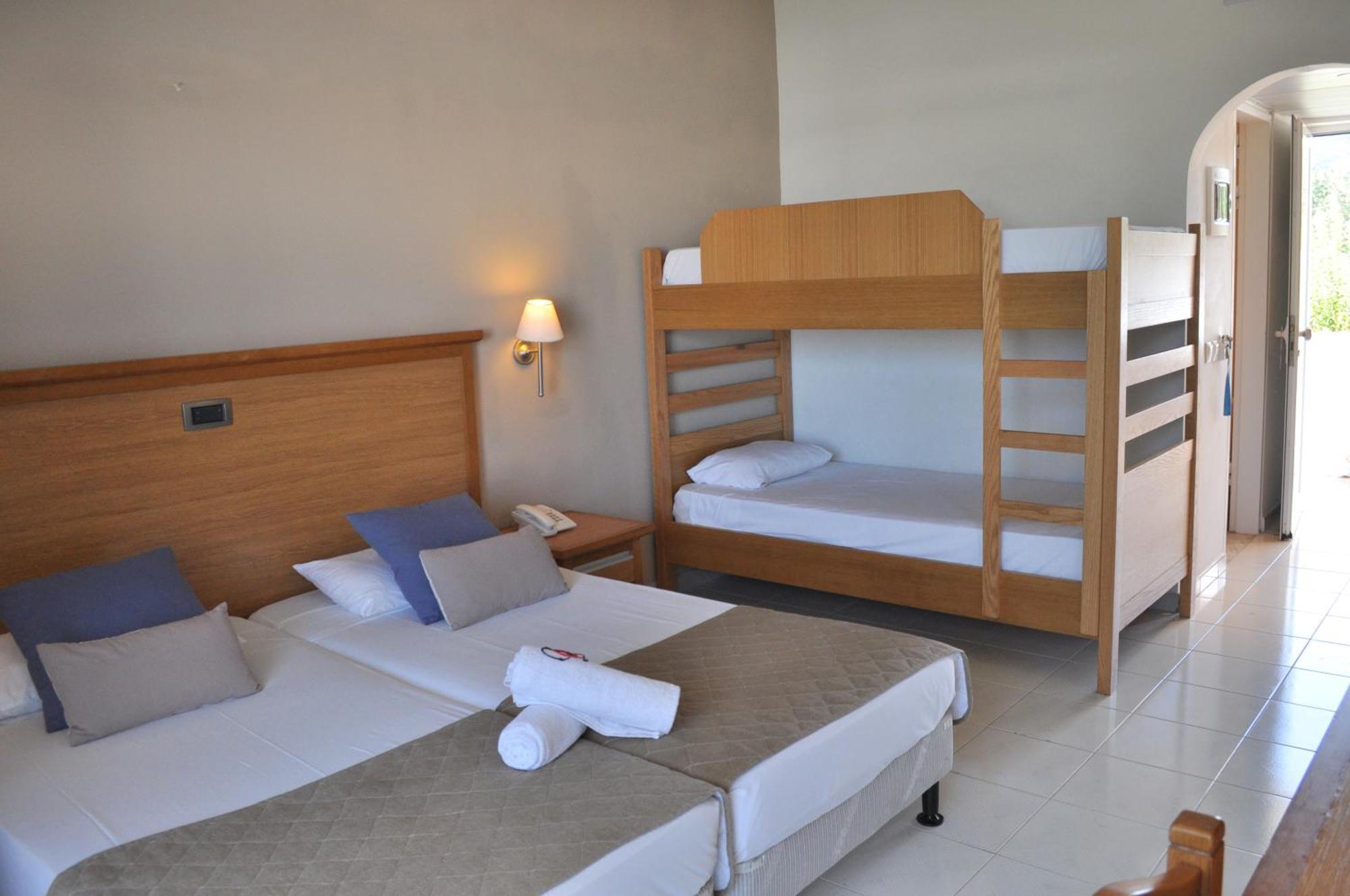 Standard Family Room Bunk Bed