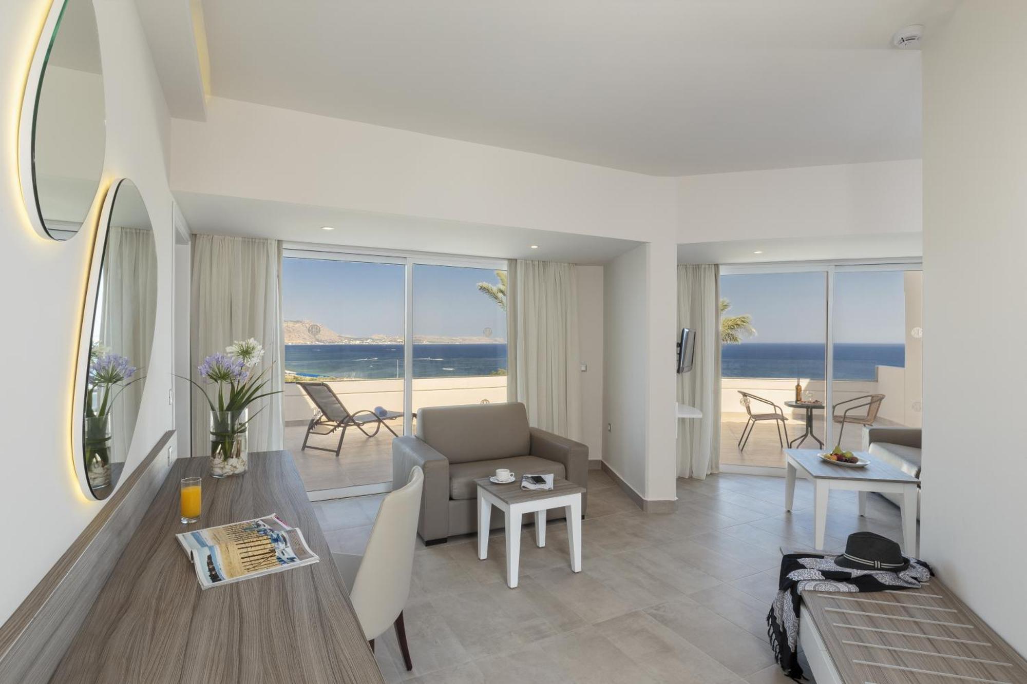 Executive Family Room Balcony Sea View