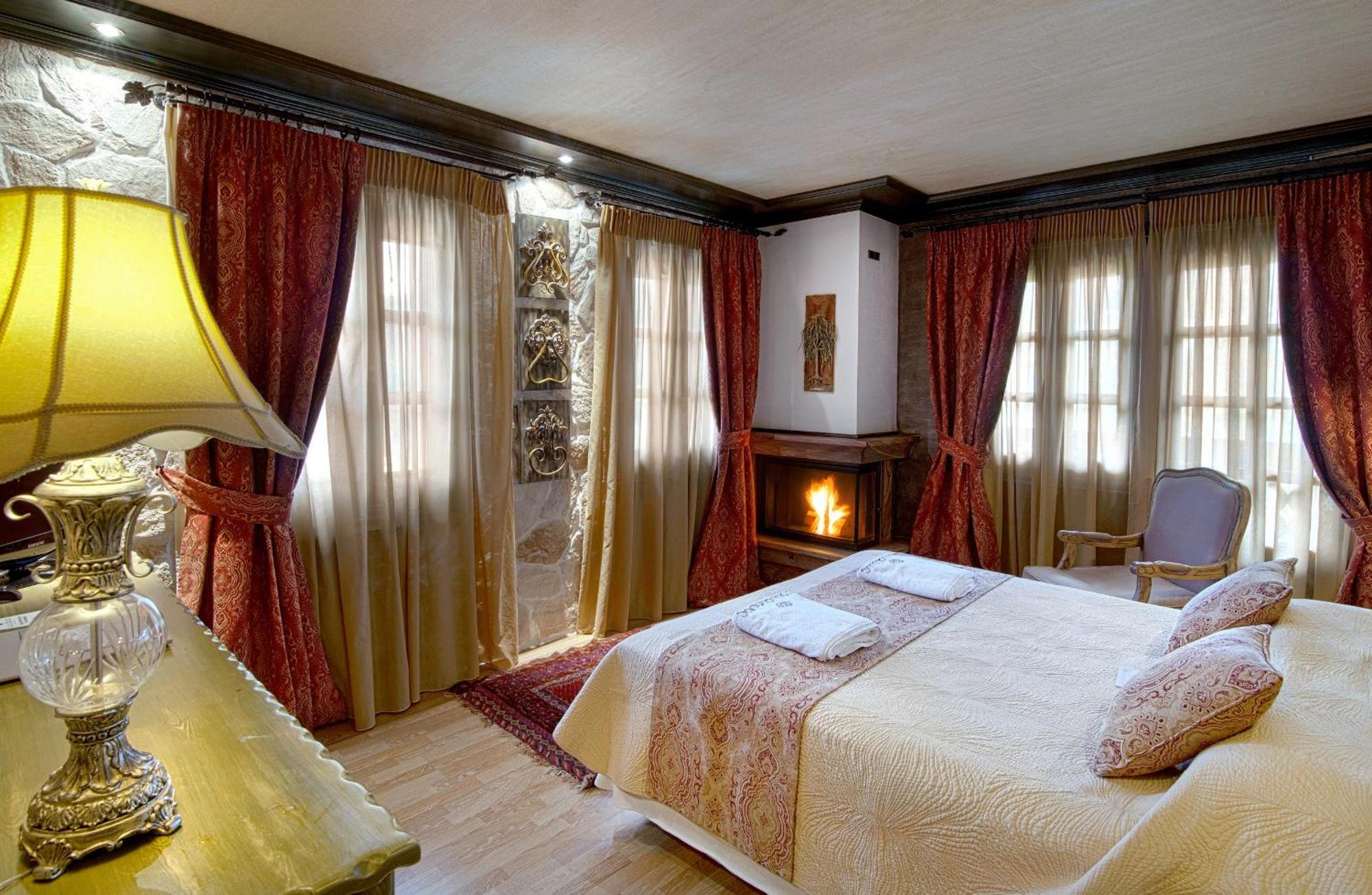 Deluxe Double Room Fireplace Mountain View