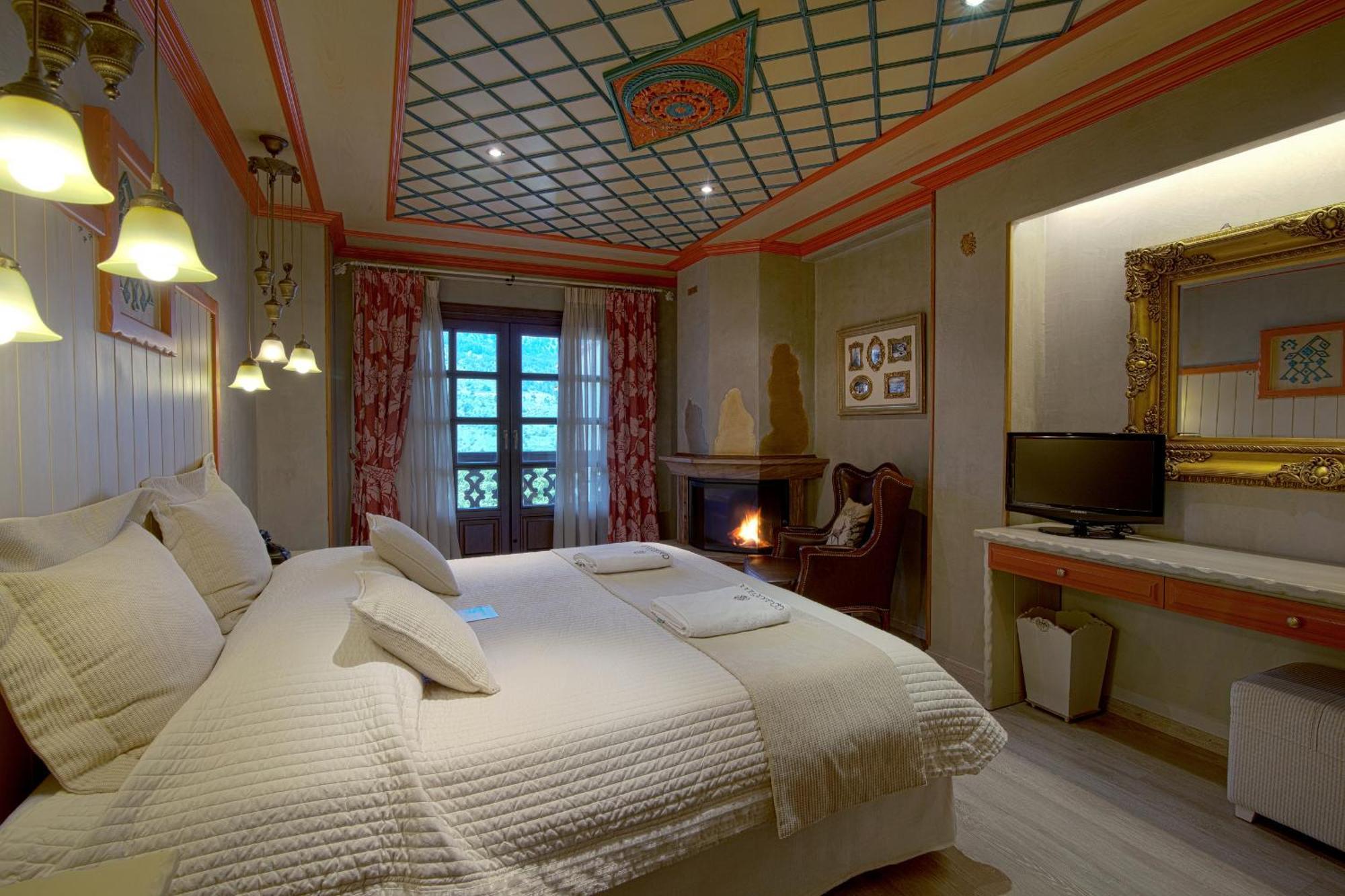Deluxe Double Room Fireplace Mountain View