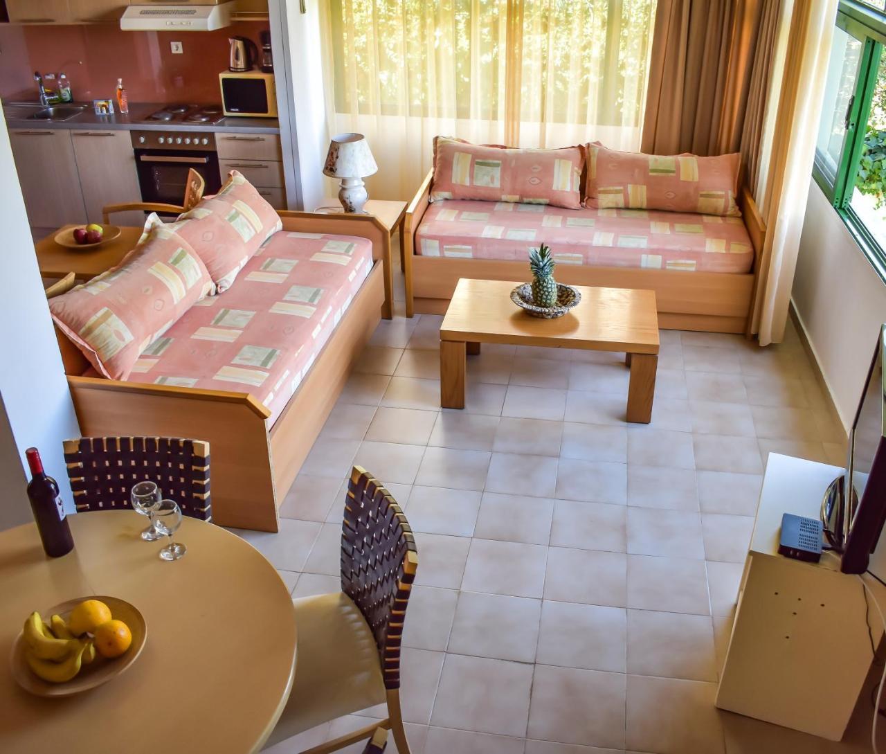 Three-Bedroom Villa Garden View