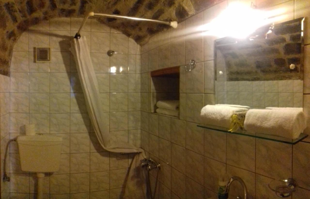 Basic Triple Room
