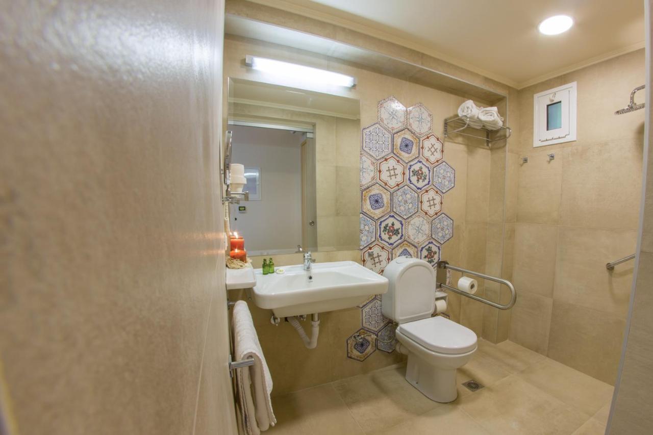 Standard Double or Twin Room Balcony