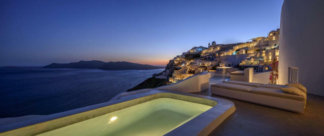 Executive Suite private outdoor heated plunge pool Caldera view