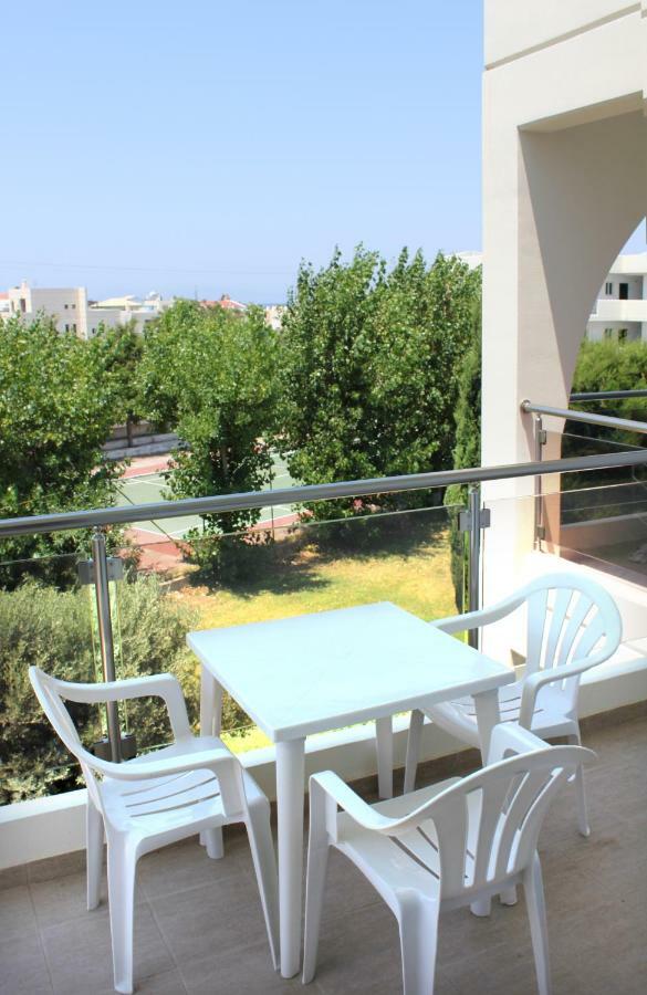 Studio Balcony