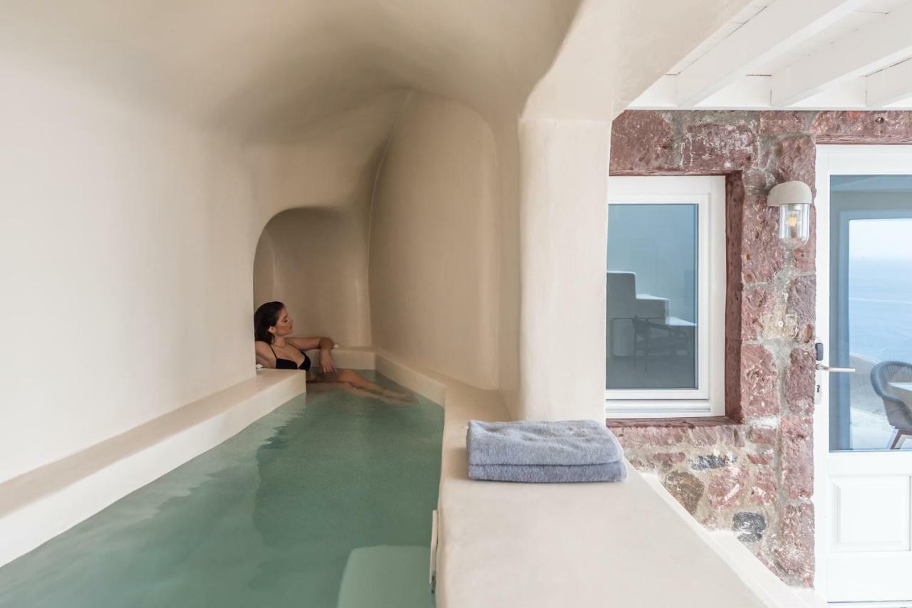 Deluxe Pool Villa with Caldera & Direct Sunset Views