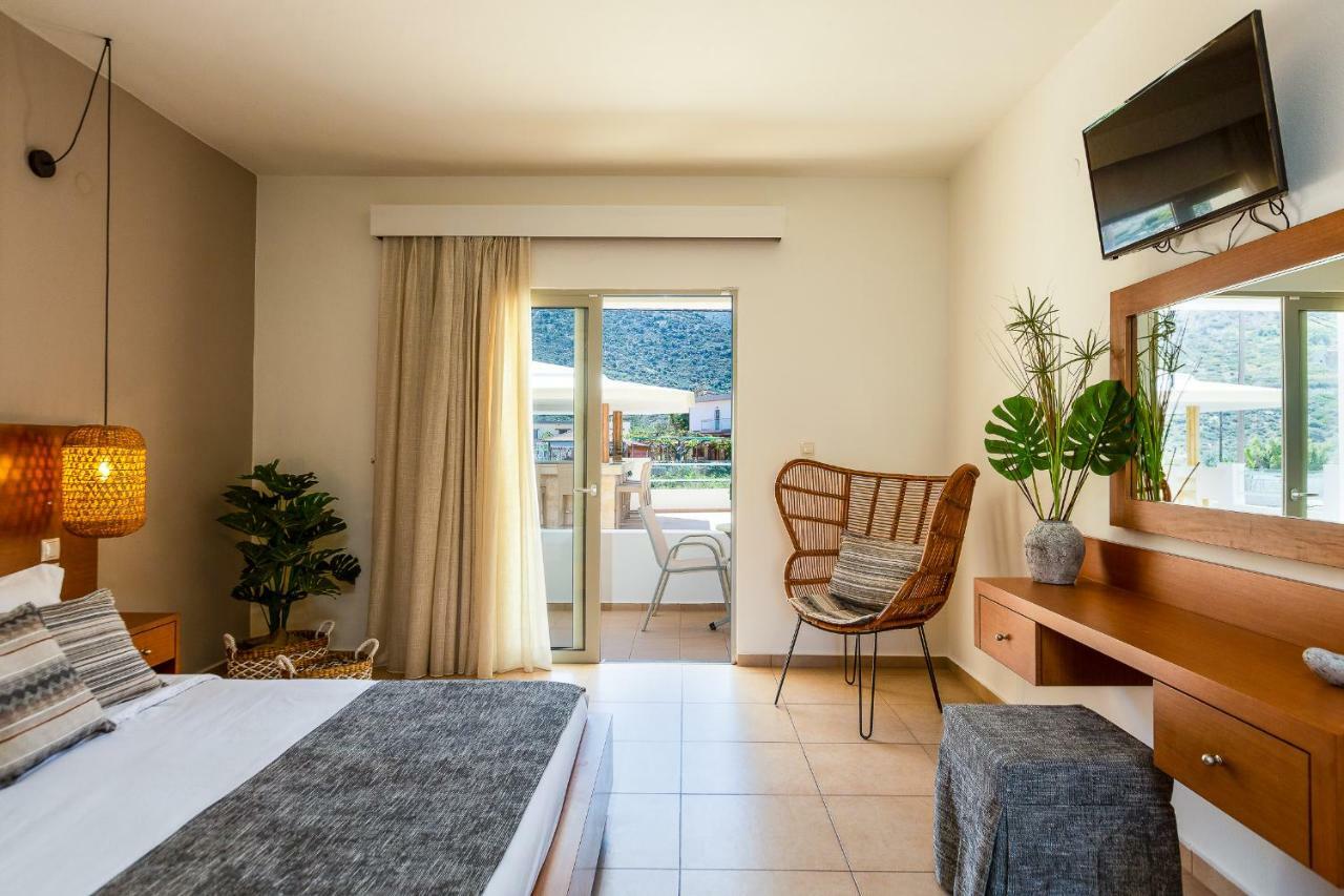 Standard Room Pool or Mountain View