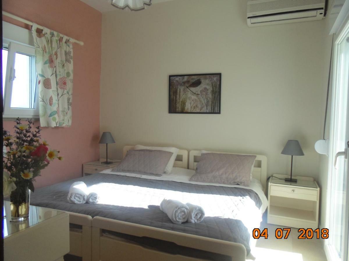 One-Bedroom Apartment with Sea View-Upper Floor