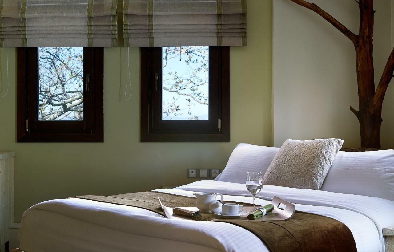 Honeymoon Suite Mountain View