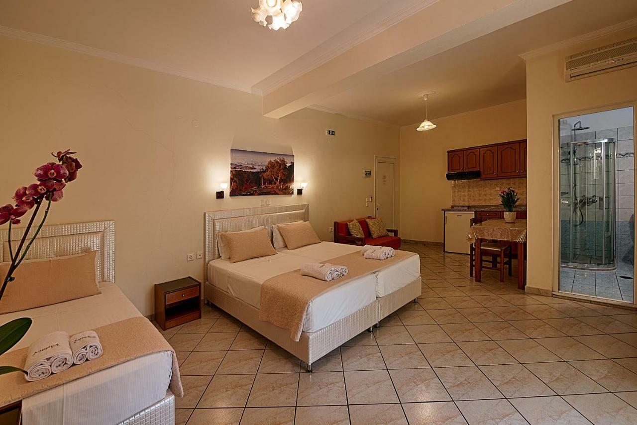 Deluxe Family Room