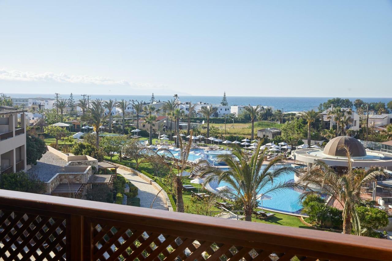 Double Pool View