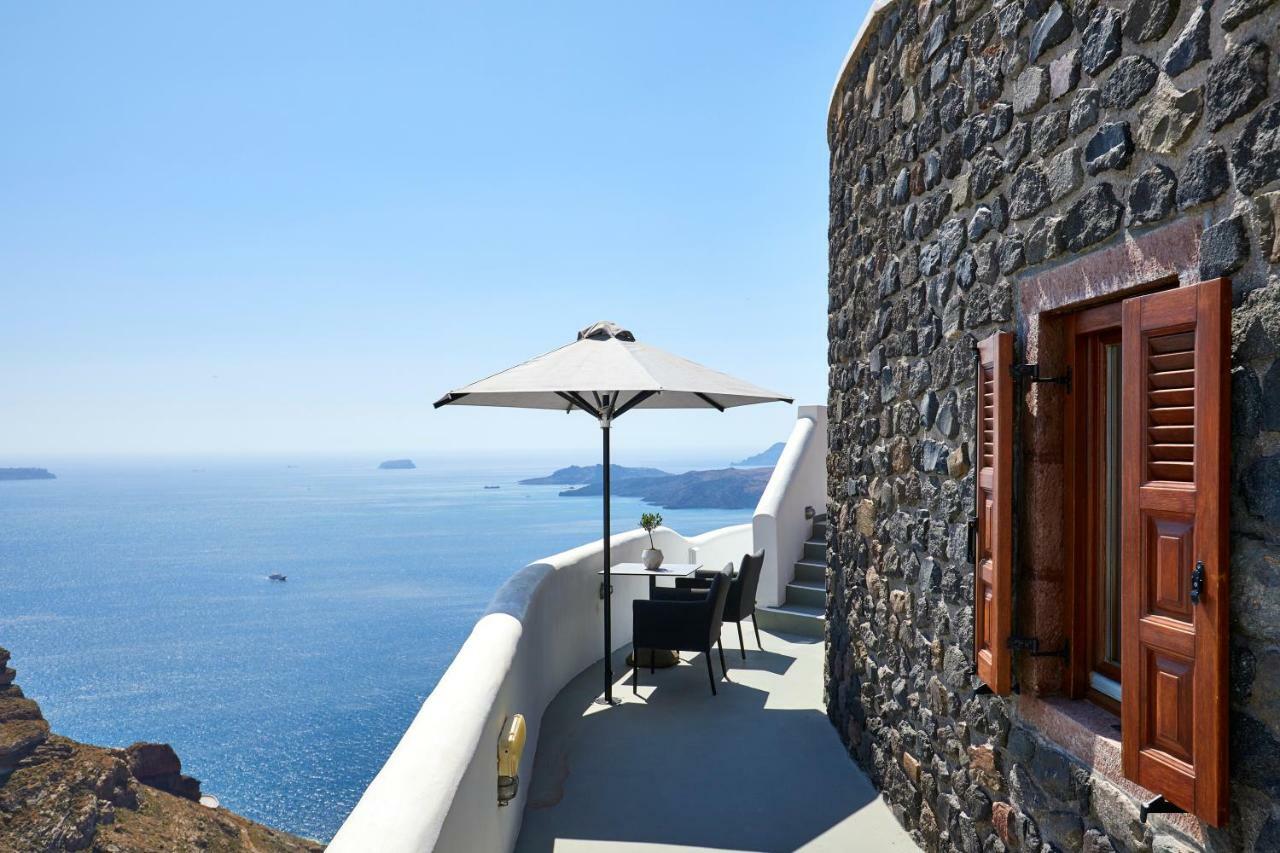 Premium Suite private heated pool caldera view