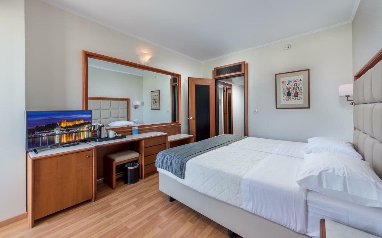 Twin Room Side Sea View