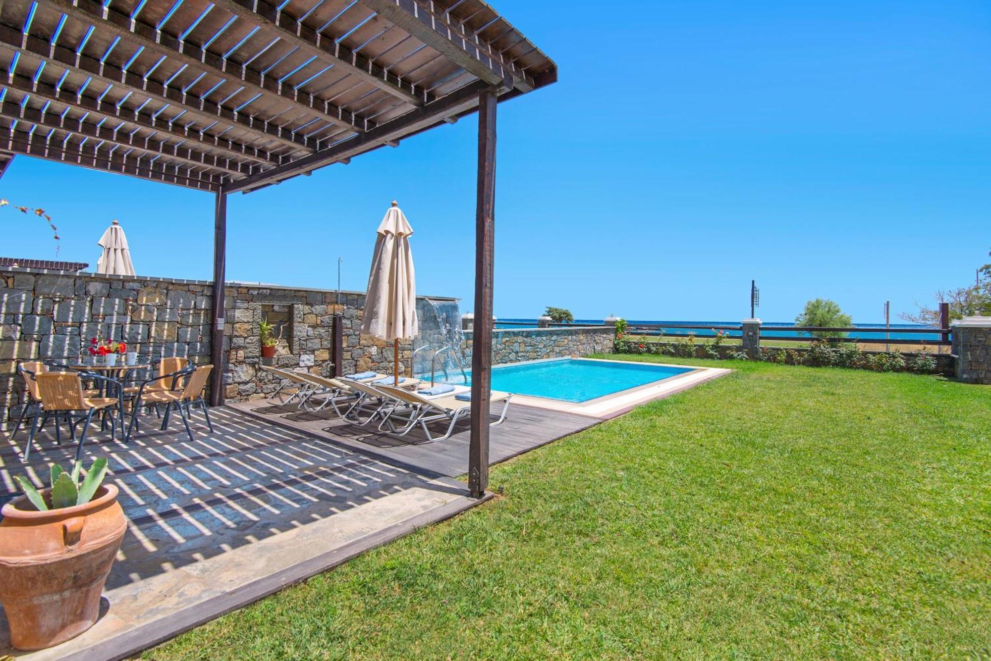 Villa with Private Pool (4 Adults)