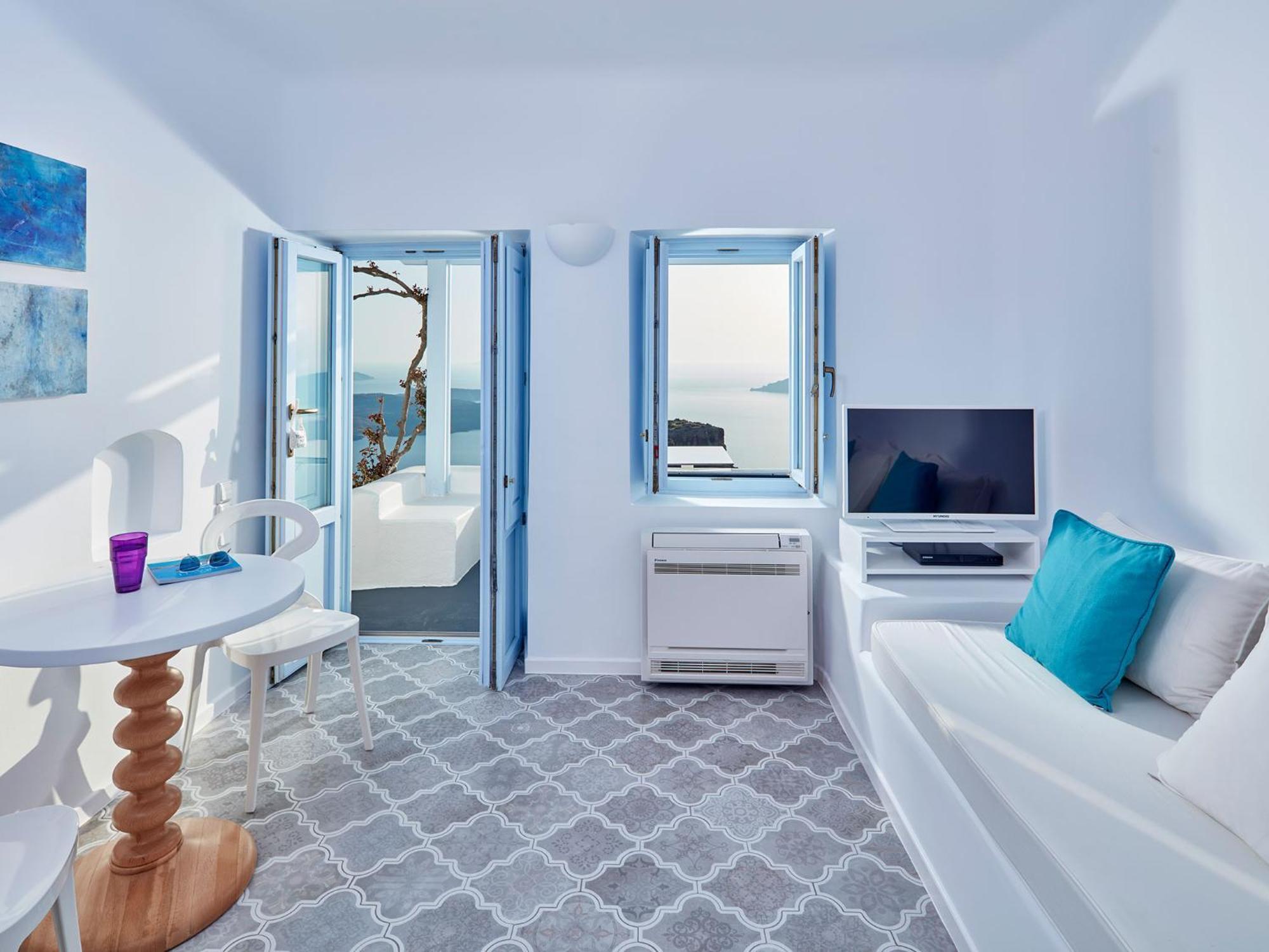 Senior Suite Caldera View