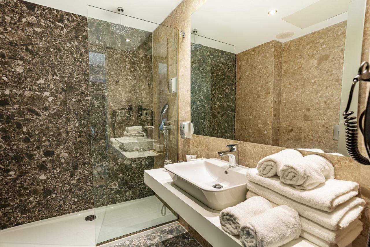 Double or Twin Room Mountain View