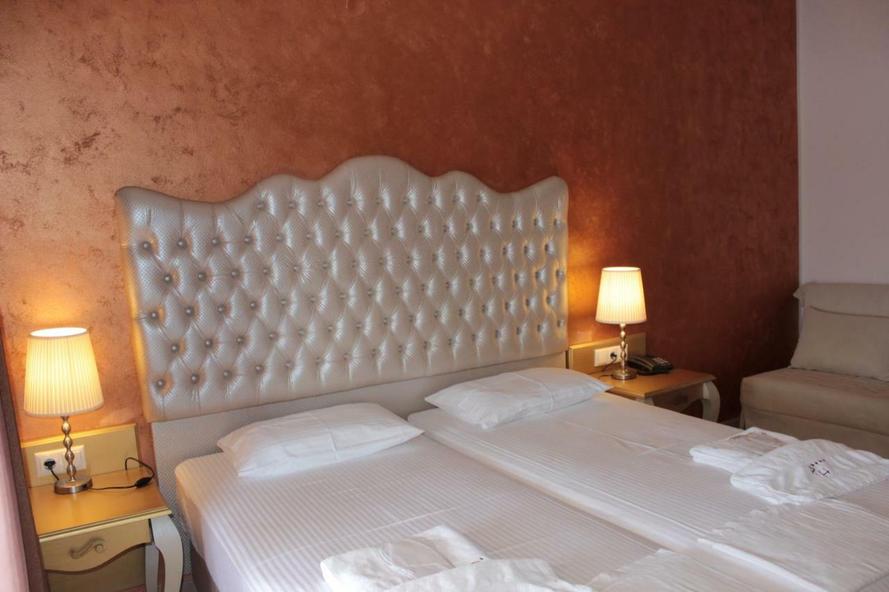 Deluxe Double or Twin Room Sea View