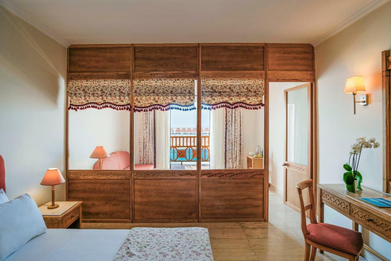 Superior Family Sharing Pool,968949568:JPEG
