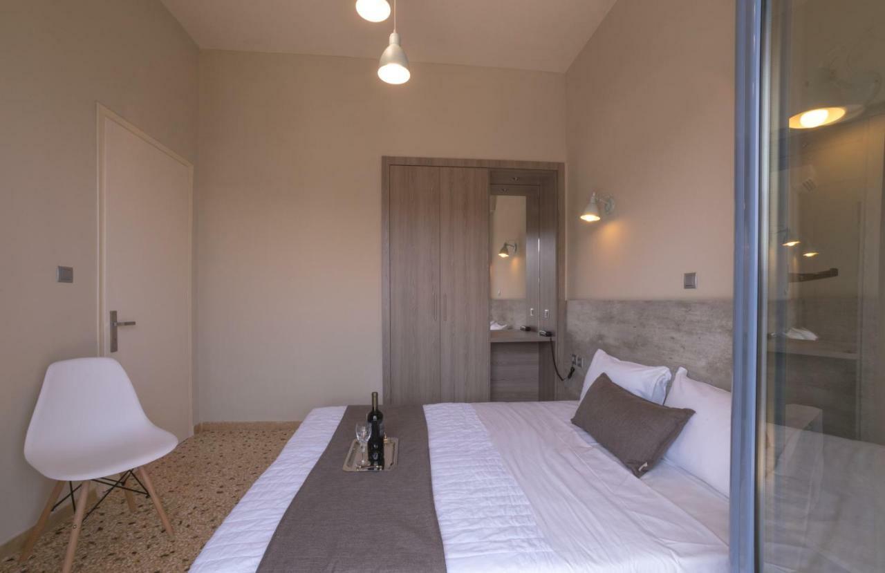 Double Room Mountain or Garden View